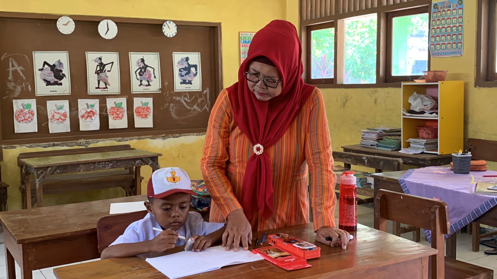 Suasana pembelajaran di salah satu SD Negeri di Kabupaten Kendal. DEVI KHOFIFATUR RIZQI/ JAWA POS RADAR SEMARANG