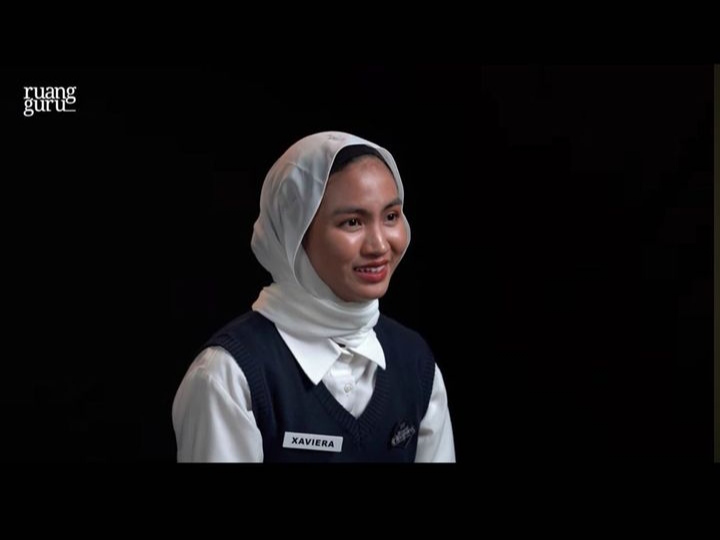 Xaviera Putri dalam acara Clach of Champions Ruangguru