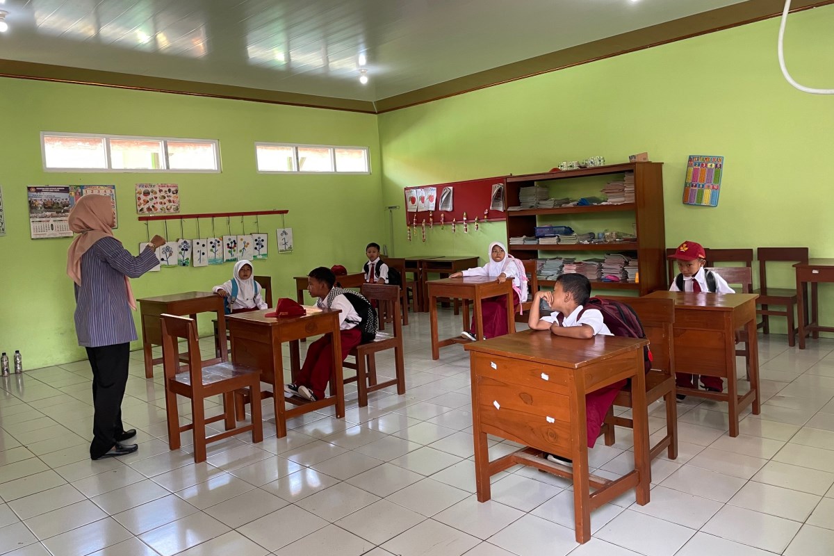 Hari kedua Masa Pengenalan Lingkungan Sekolah SDN Pakis, Bringin Kabupaten Semarang dengan enam siswa. Maria Novena/Jawa Pos Radar Semarang