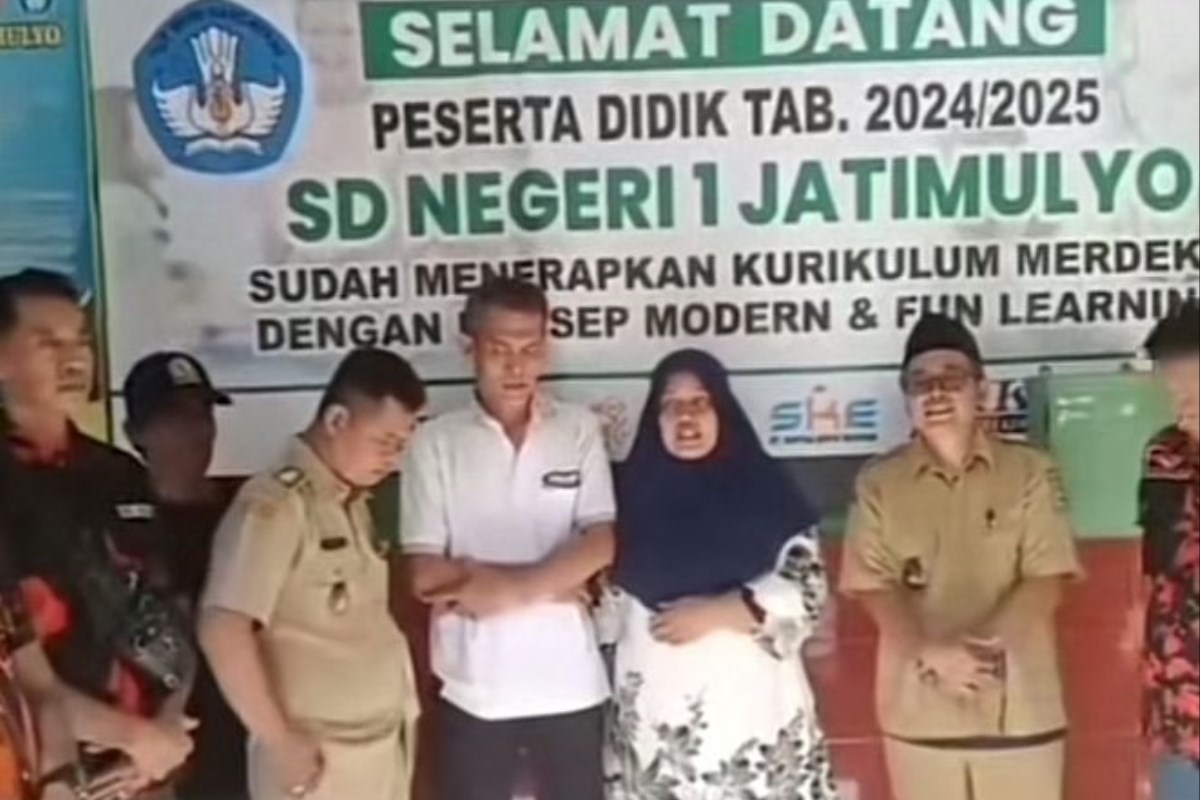 Tangkapan layar dari video klarifikasi kasus viral di Desa Menganti, Kebumen.