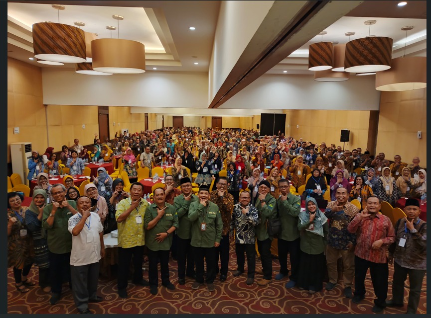 BAN PDM Jateng menggelar pelatihan bagi para asesor.