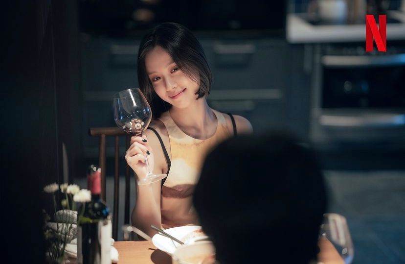 Go Min Si sebagai Yoo Sung A dalam serial