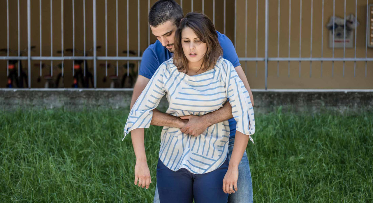 Ilustrasi heimlich maneuver