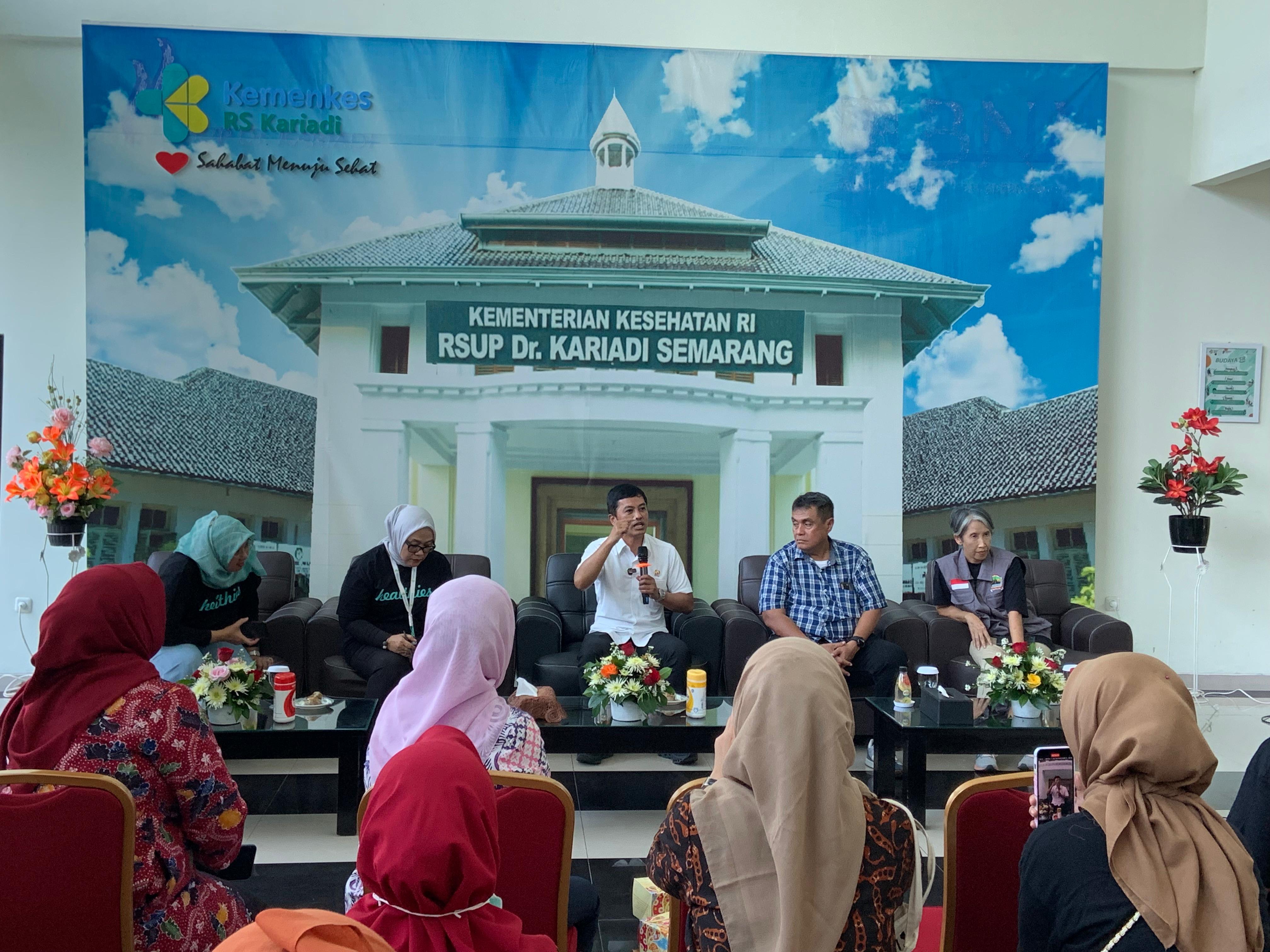 Wakil Menteri Kesehatan RI Dante Saksono Harbuwono melakukan kunjungan ke Rumah Sakit Kariadi untuk melihat Integrasikan Layanan Primer Kesehatan dan Rujukan, Jumat (9/8).