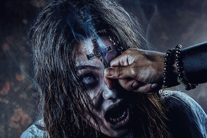 Potongan Gambar dari Poster Film