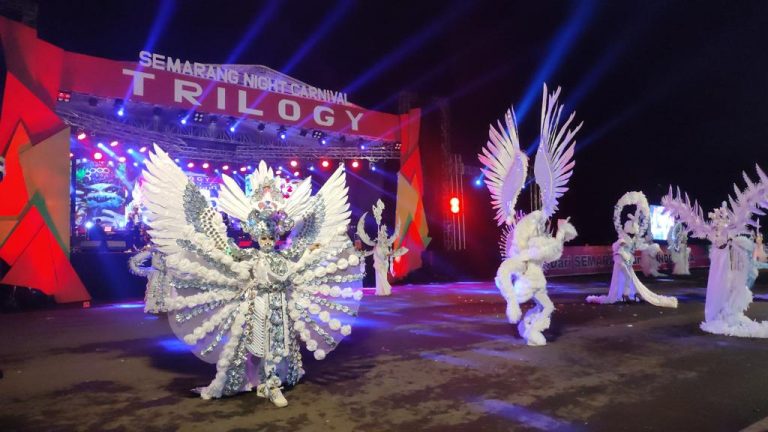 Keseruan event Semarang Night Carnival tahun ini.