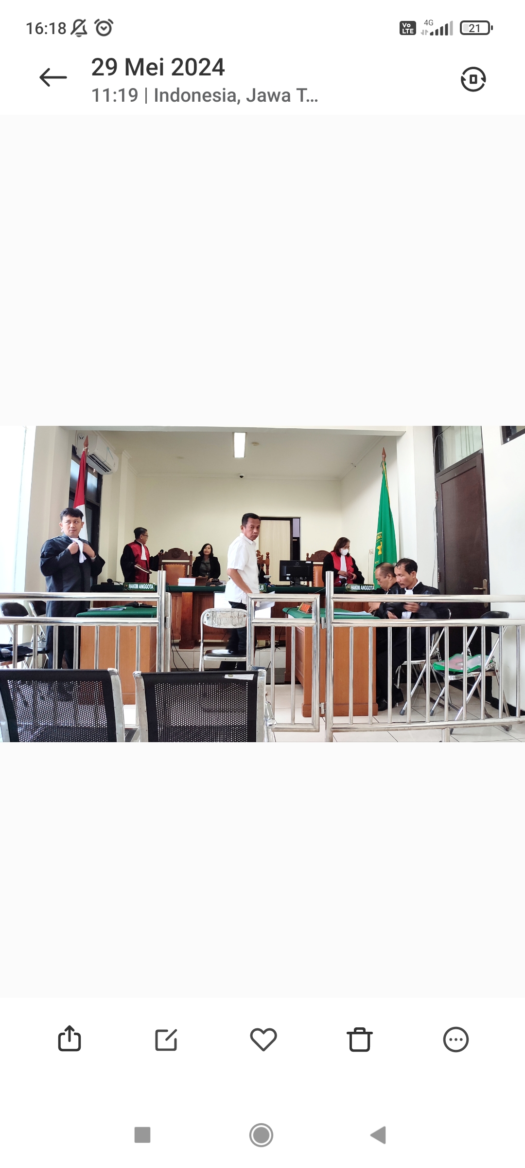 Terdakwa kasus dugaan korupsi KONI Kabupaten Kudus, Iman Triyanto saat mengikuti sidang sebelumnya di Pengadilan Tipikor Semarang.