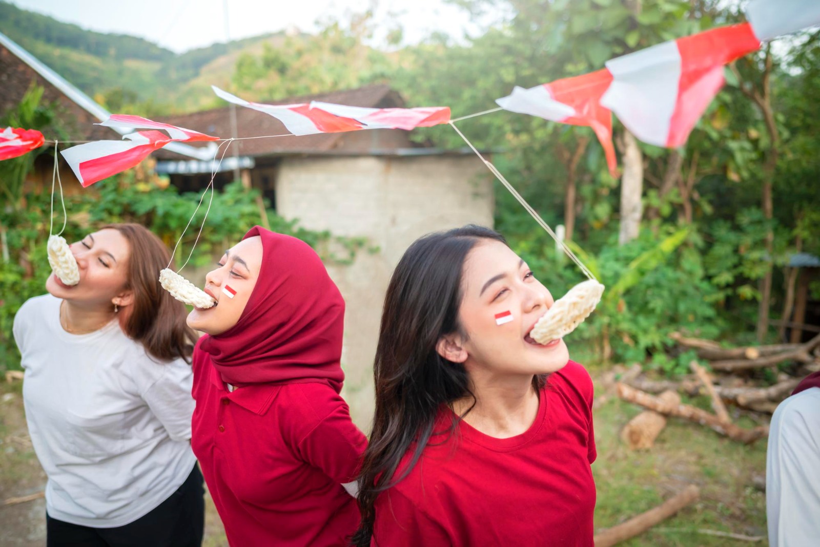 Ilustrasi lomba makan kerupuk