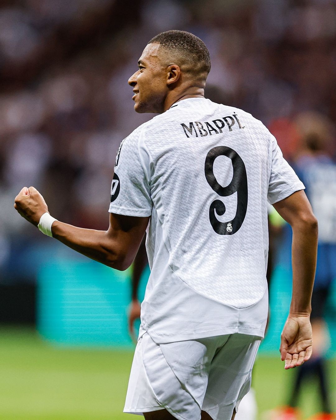 Mbappe berseragam Madrid