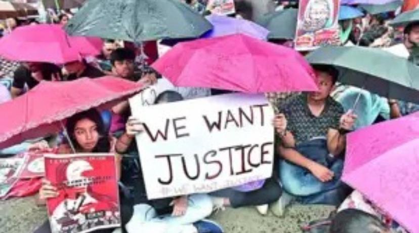 aksi demonstrasi dokter india yang membela korban pemerkosaan dan pembunuhan