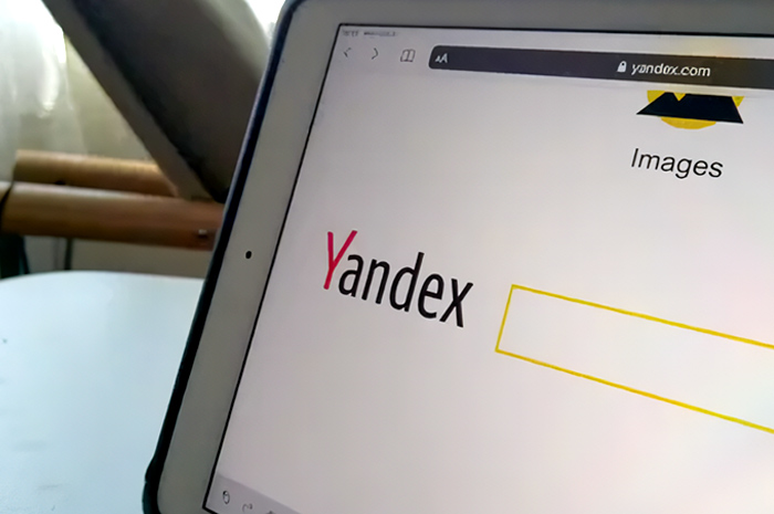 Ilustrasi kelebihan dan kekurangan Yandex.