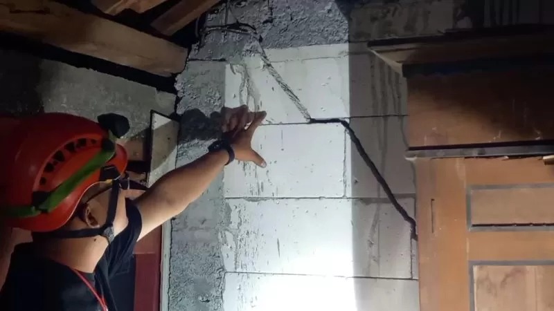Salah satu rumah warga yang terdampak Gempa 5,8 Magnitudo di Kalurahan Pacarejo, Semanu, Gunungkidul.