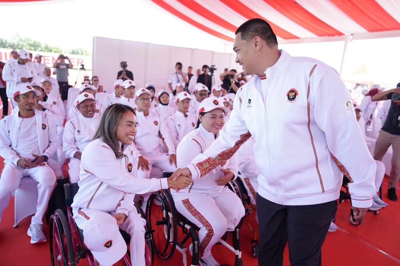 Menteri Pemuda dan Olahraga Republik Indonesia (Menpora RI) Dito Ariotedjo secara resmi mengukuhkan dan melepas Kontingen Indonesia ke Paralimpiade 2024 Paris