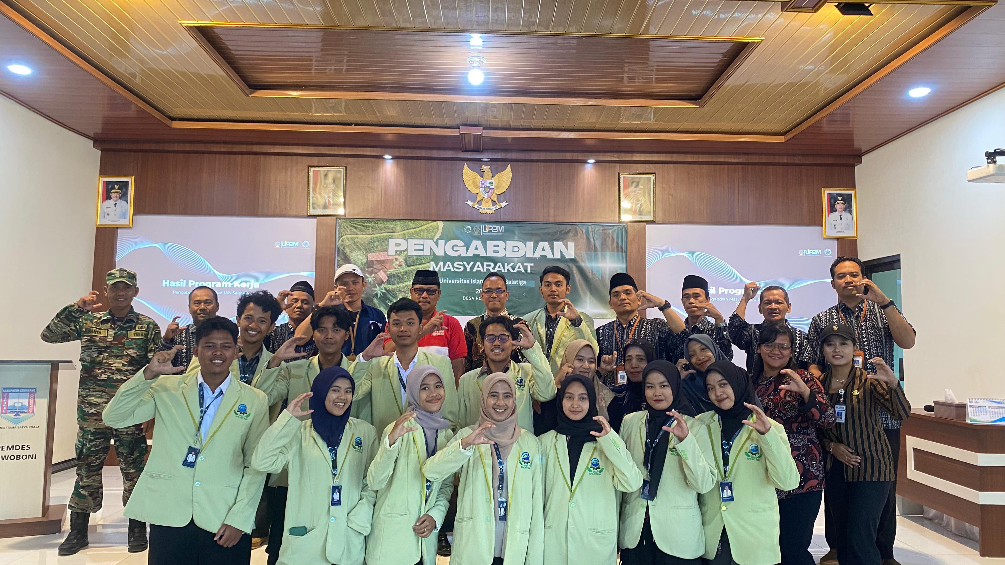 Acara penarikan mahasiswa KKN terintegrasi di Desa Rowoboni Banyubiru, Jumat (30/8)