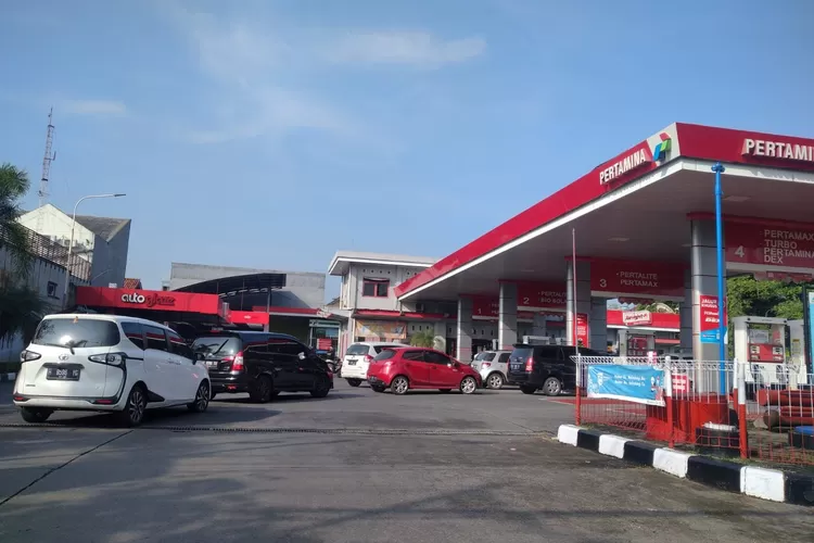 Berikut daftar mobil yang dilarang isi pertalite dan biosolar.