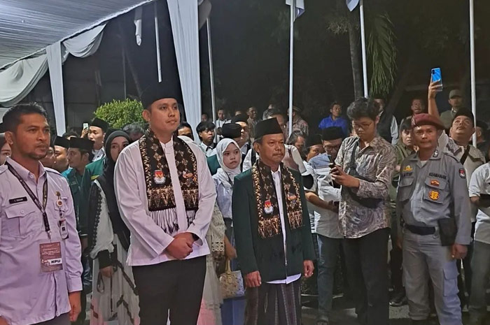 Warganet ramai soroti Dico Ganinduto yang gagal maju di pilihan Bupati Kendal 2024.