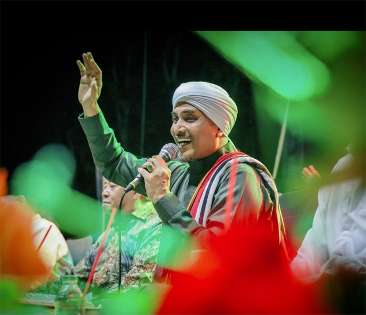 Habib Muhammad Firdaus bin Masyhur bin Muhammad bin Thoha al Munawwar