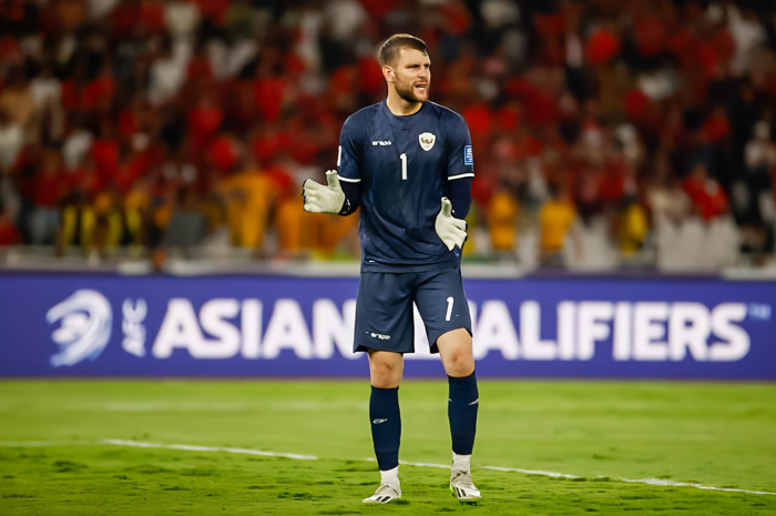 Maarten Paes jadi sorotan saat Timnas Indonesia tahan imbang Australia 0-0 di Kualifikasi Piala Dunia 2026.