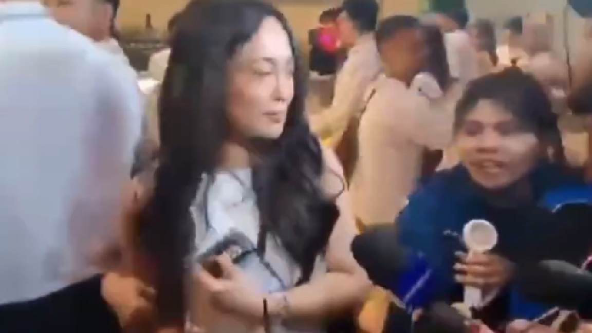 Potongan video yang memperlihatkan Vennya memilih untuk bungkam.