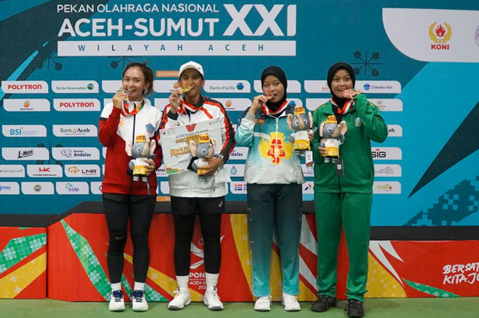Atlet cabor soft tenis Allif Nafiiah dari Jawa Tengah berhasil meraih emas di PON XXI 2024.