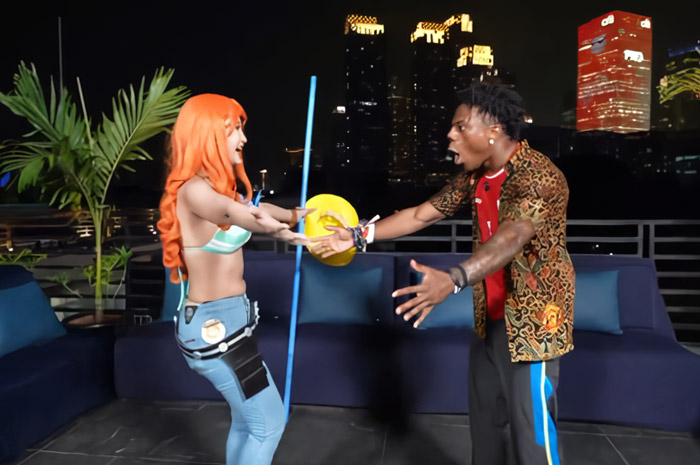 Pertemuan tak terduga antara Speed dan cosplayer Nami di Indonesia telah menghebohkan jagad maya netizen.