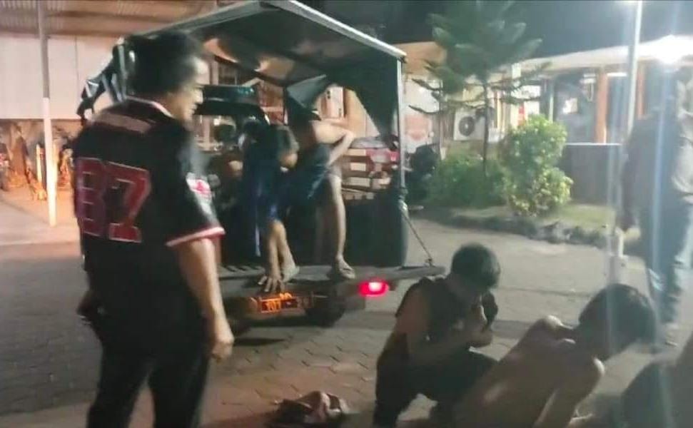 Enam kreak Gangster Gaza Semarang saat kepergok pesta miras dan diamankan anggota Polsek Semarang Utara, Kamis (19/9/2024).