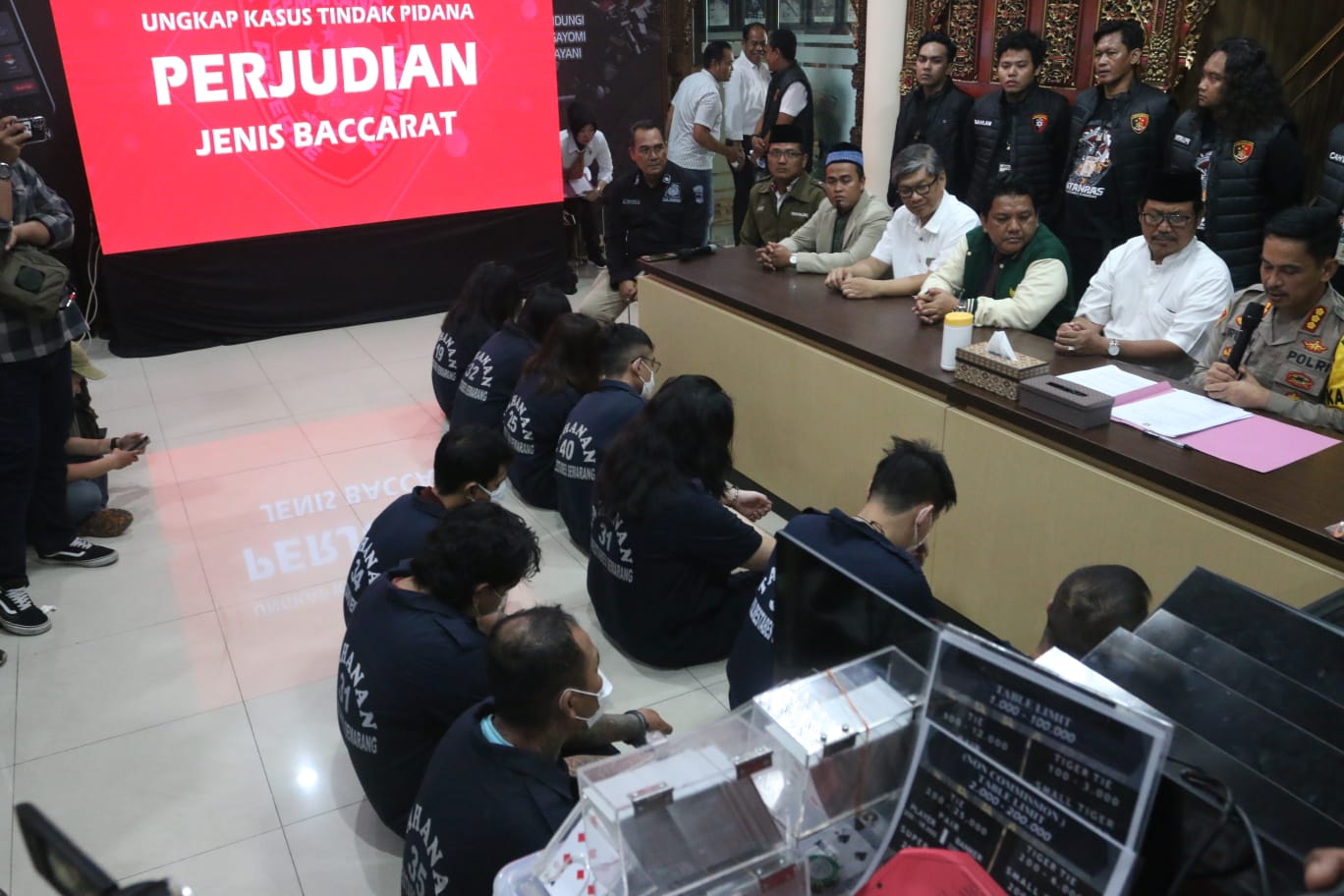 Polrestabes Semarang terus melakukan penyelidikan dan pengembangan ungkap kasus perjudian kasino Babyface di Semarang. (Nur Chamim/Jawa Pos Radar Semarang)
