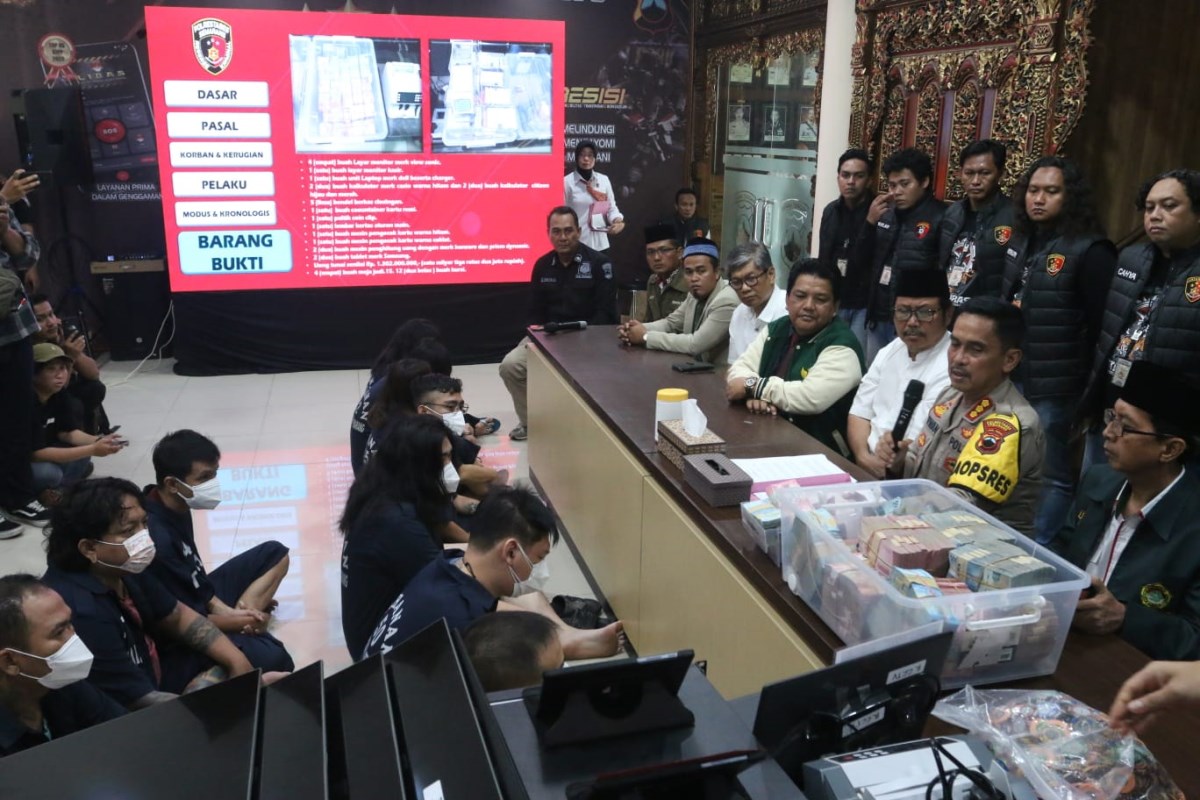 Polrestabes Semarang terus melakukan penyelidikan dan pengembangan ungkap kasus perjudian kasino Babyface di Semarang. (Nur Chamim/Jawa Pos Radar Semarang)