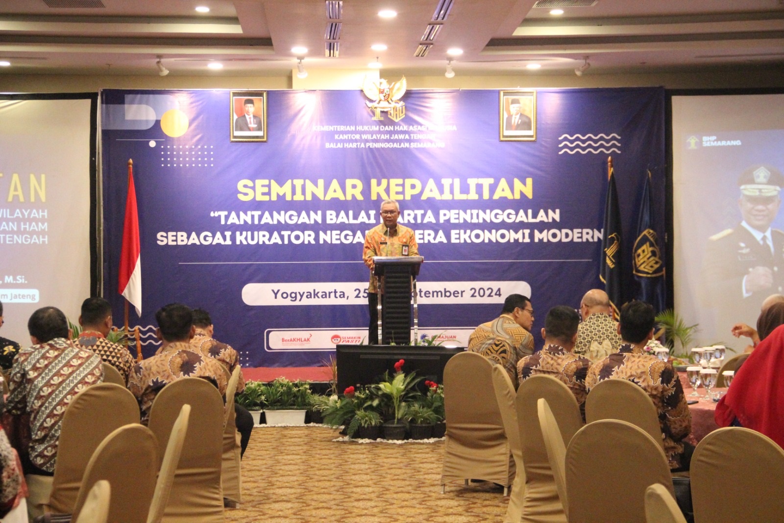 Kepala Kantor Wilayah Kementerian Hukum dan HAM Jawa Tengah Tejo Harwanto membuka Seminar Kepailitan dan Penundaan Kewajiban Pembayaran Utang (PKPU), Rabu (25/9/2024).