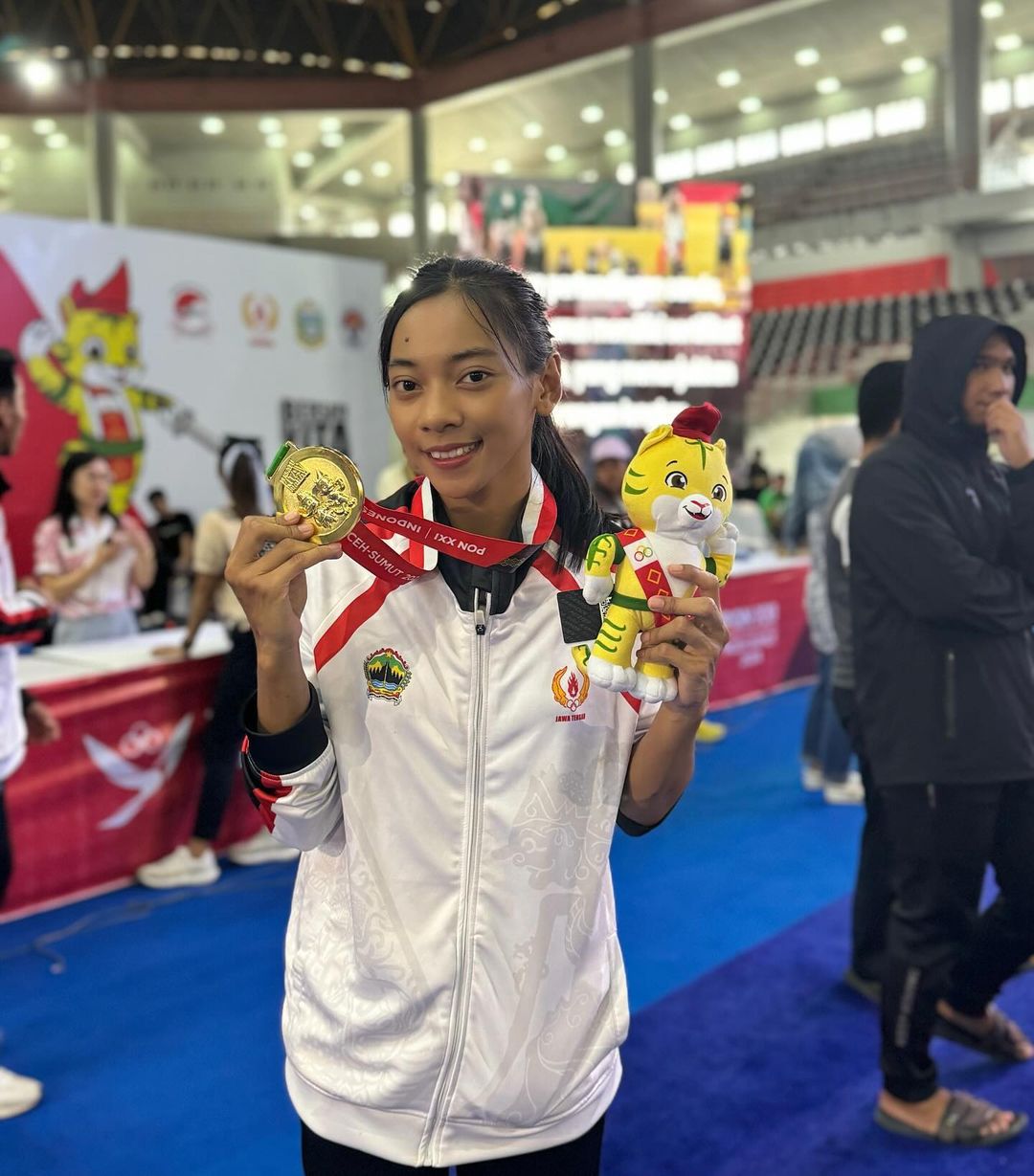 Tharisa Dea Florentina usai mendapatkan medali emas di PON XXI Aceh-Sumut 2024