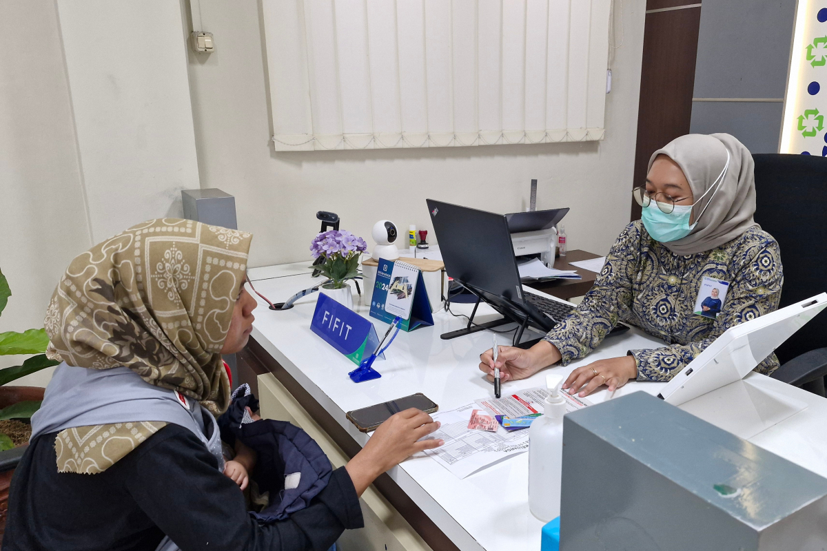 Pelayanan di kantor BPJS Kesehatan Cabang Magelang yang berada di Jalan Gatot Soebroto Nomor 2 Magelang (Simpang Pakelan). PUPUT PUSPITASARI/JAWA POS RADAR SEMARANG