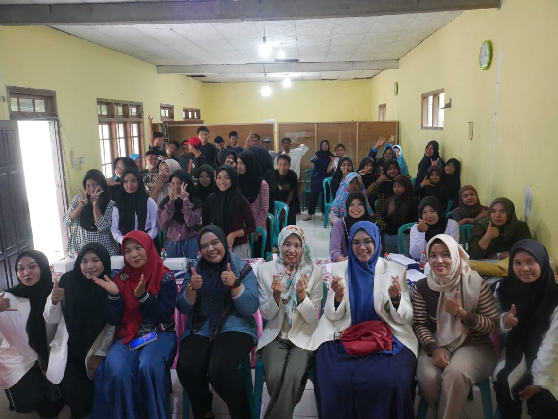 Dosen Universitas Karya Husada Semarang (UNKAHA)