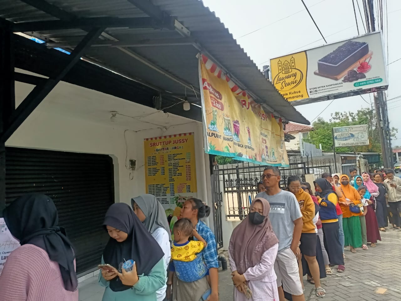 Grand Opening Lapis Kuskus Lawang Sewu, Jalan Menoreh Raya No.44, Sampangan, Kec. Gajahmungkur, Kota Semarang, Sabtu (5/10)