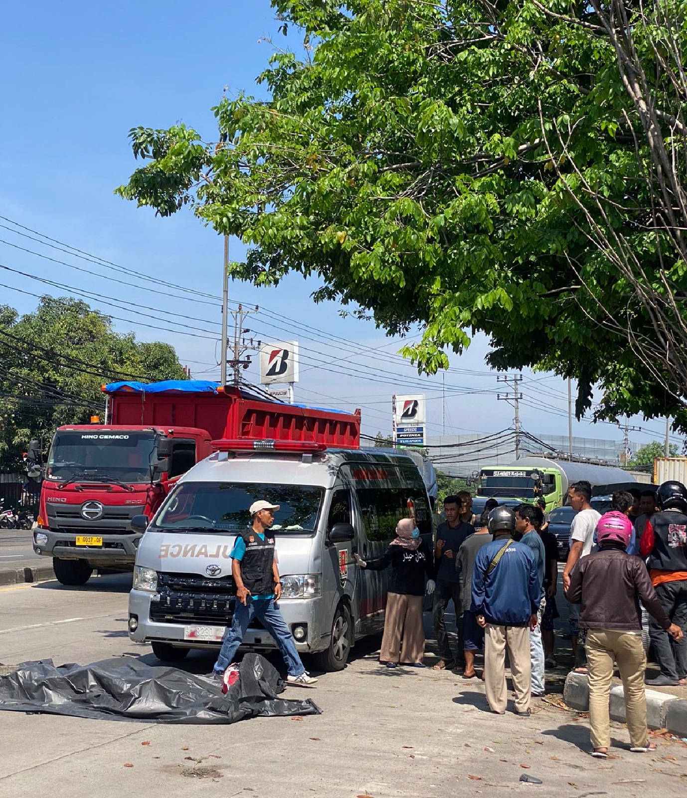 Kecelakaan di Jalan Walisongo, Tambakaji, Kota Semarang, Minggu (6/10/2024).