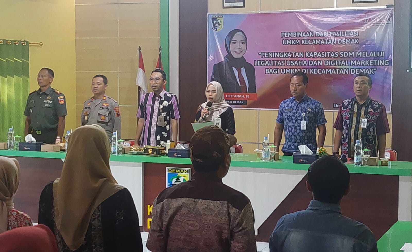Bupati Demak dr Eistianah dalam kegiatan pelatihan UMKM di Kecamatan Demak Kota. (Wahibpribadi)
