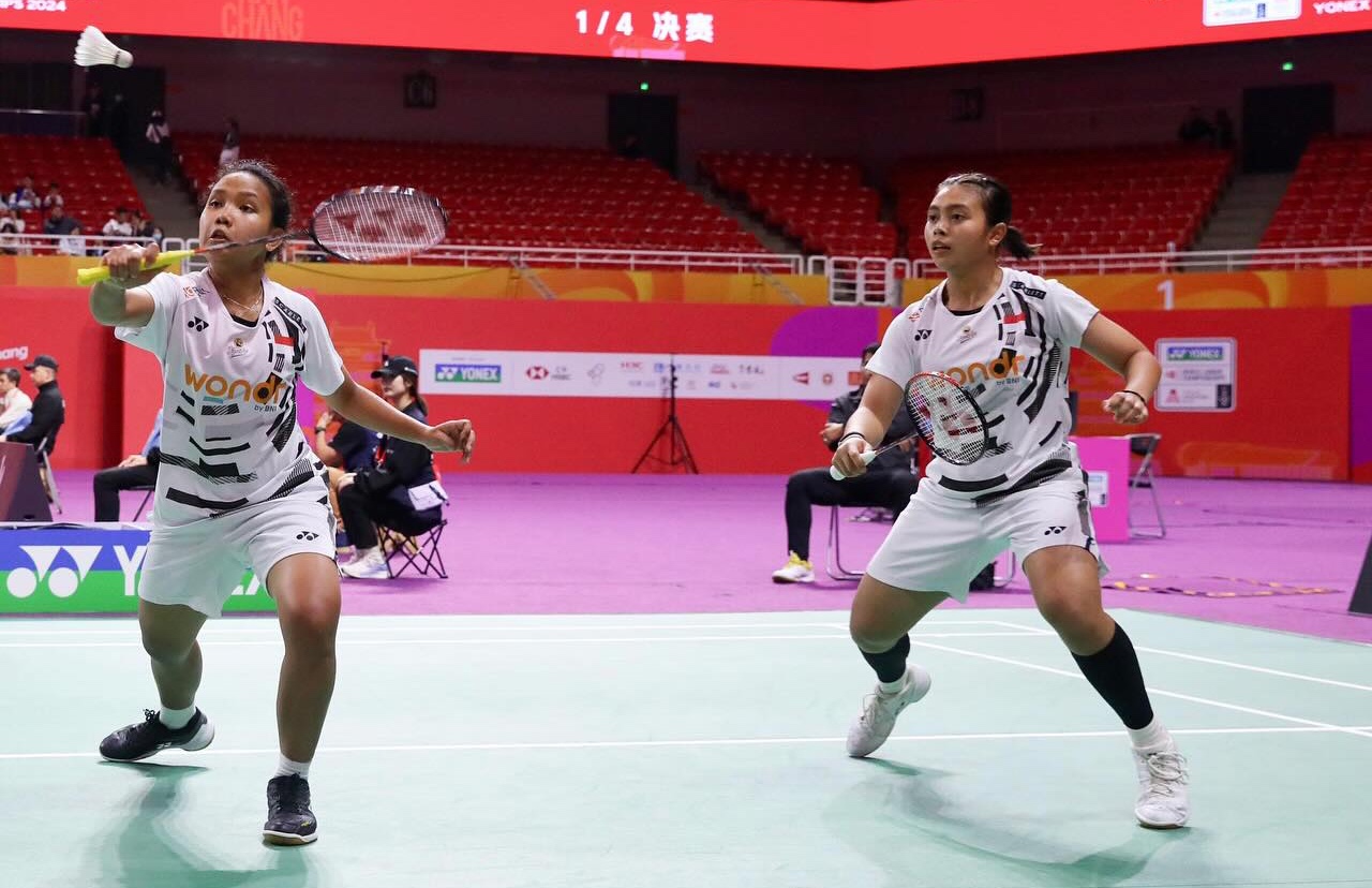 Isyana Syahira Meida / Rinjani Kwinara Nastine berhasil lolos ke semifinal BWF World Junior Championships 2024 setelah mengalahkan wakil China, Liu Yuan Yuan / Wang Dao.