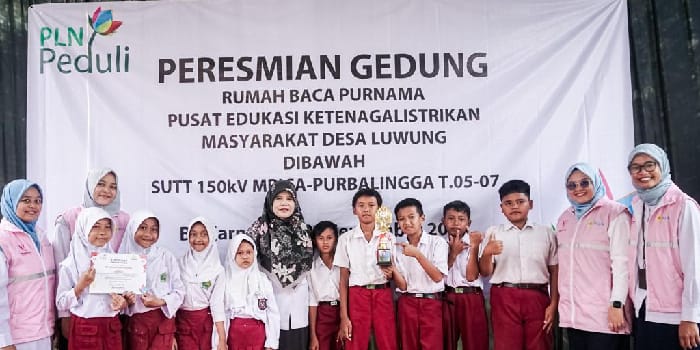 BANTUAN TJSL : Srikandi UPT Purwokerto memberikan supporting semangat baca dan menulis melalui Rumah Baca Purnama di Desa Luwung, Kecamatan Rakit, Kabupaten Banjarnegara.