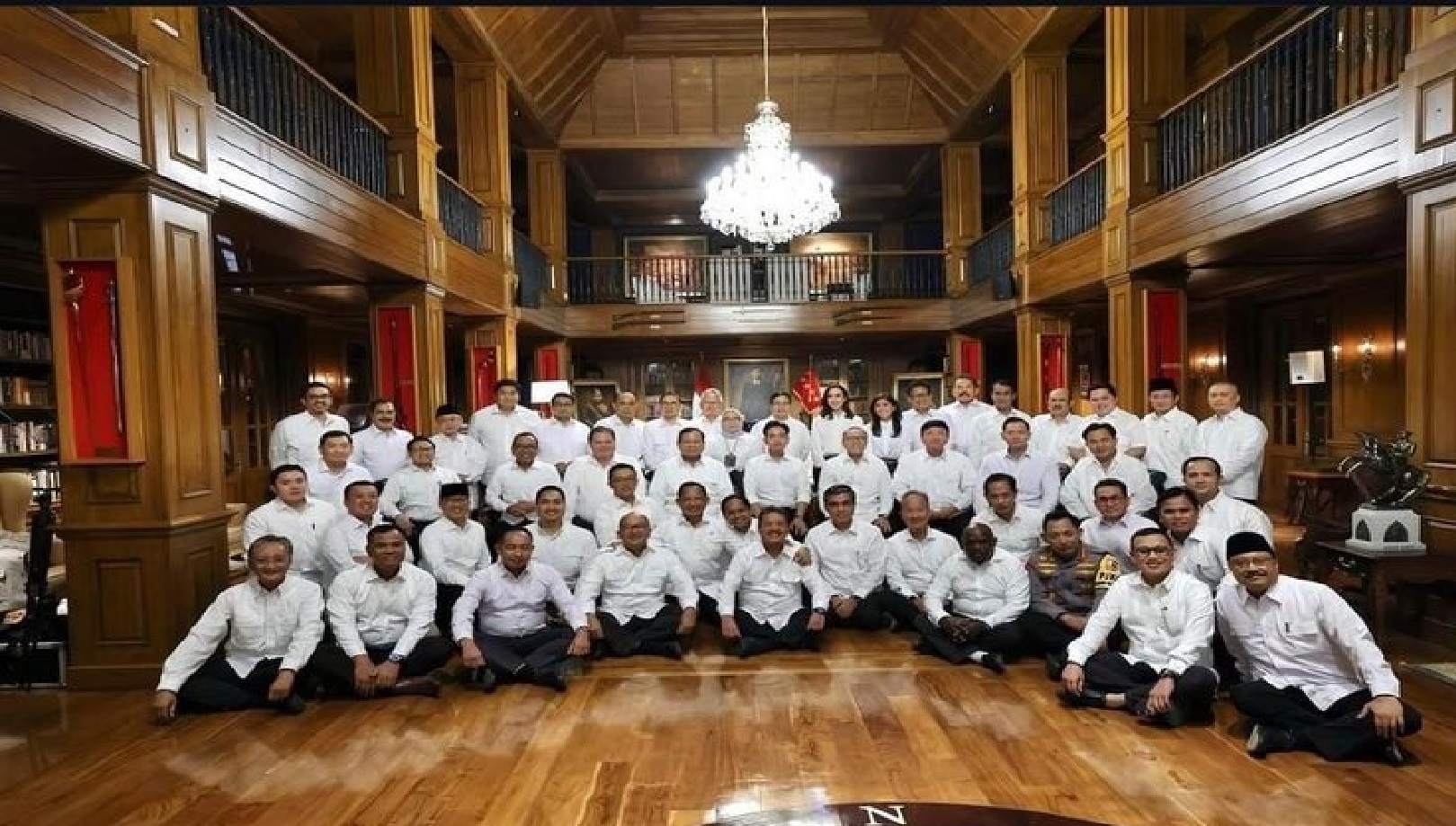 Foto bersama antara calon menteri di era pemerintahan Prabowo Gibran.