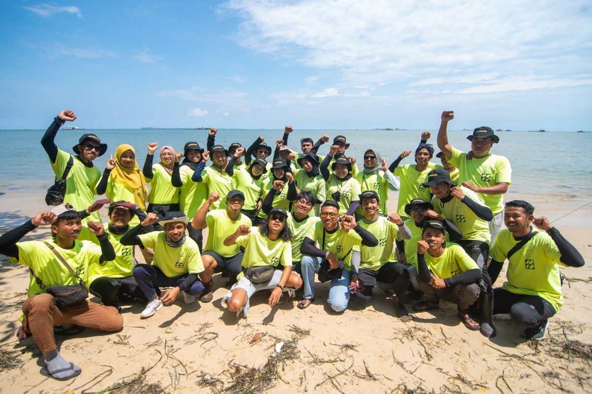 Seven Clean Seas