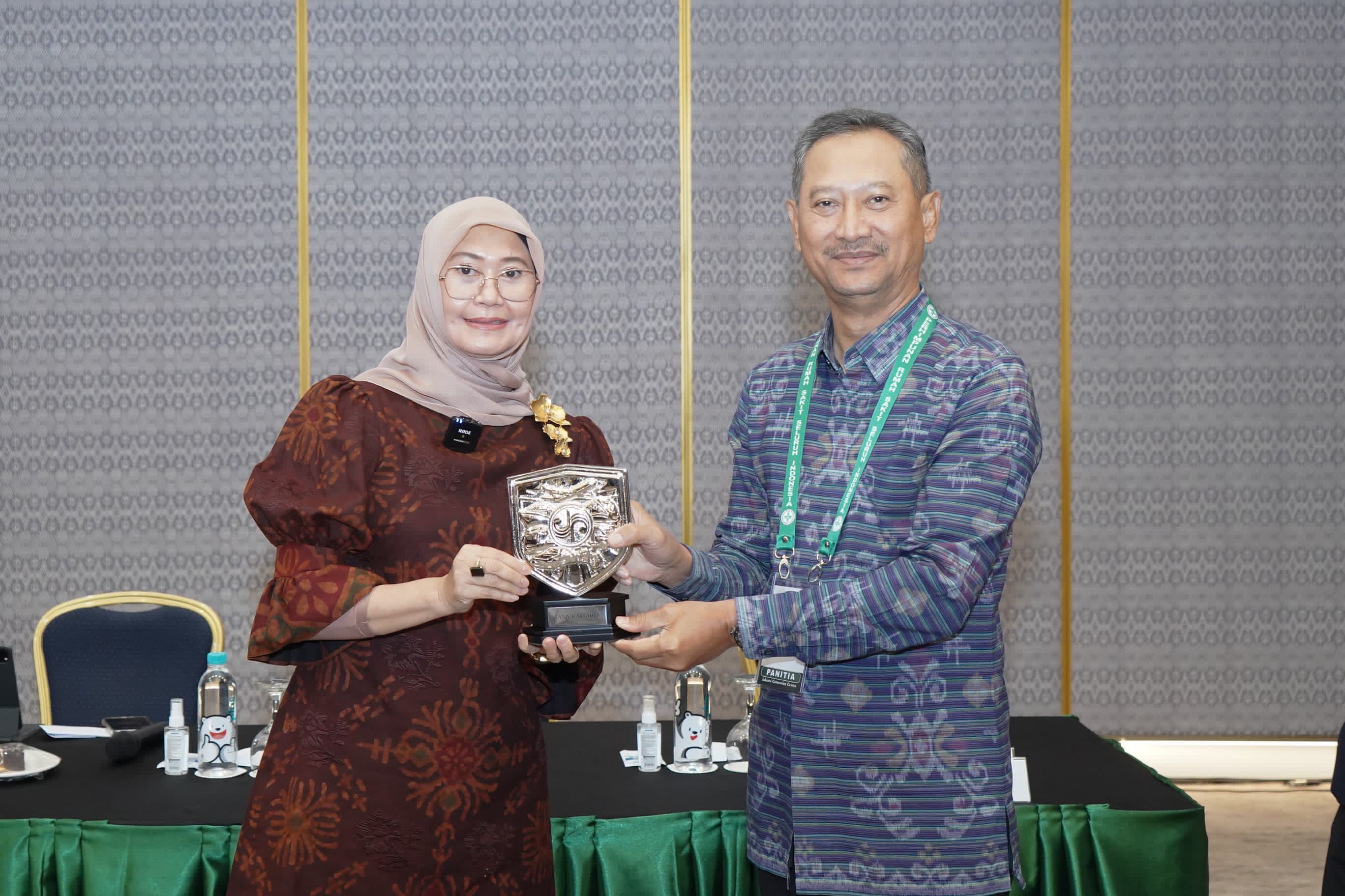 Terus Optimalkan Pelayanan Digital Kepada Korban Kecelakaan, Jasa Raharja Gelar Industrial Symposium Bersama PERSI Dengan Penganugerahan &rdquo;JRCare Award 2024&rdquo; Bagi Rumah Sakit dengan Pelayanan Terbaik.