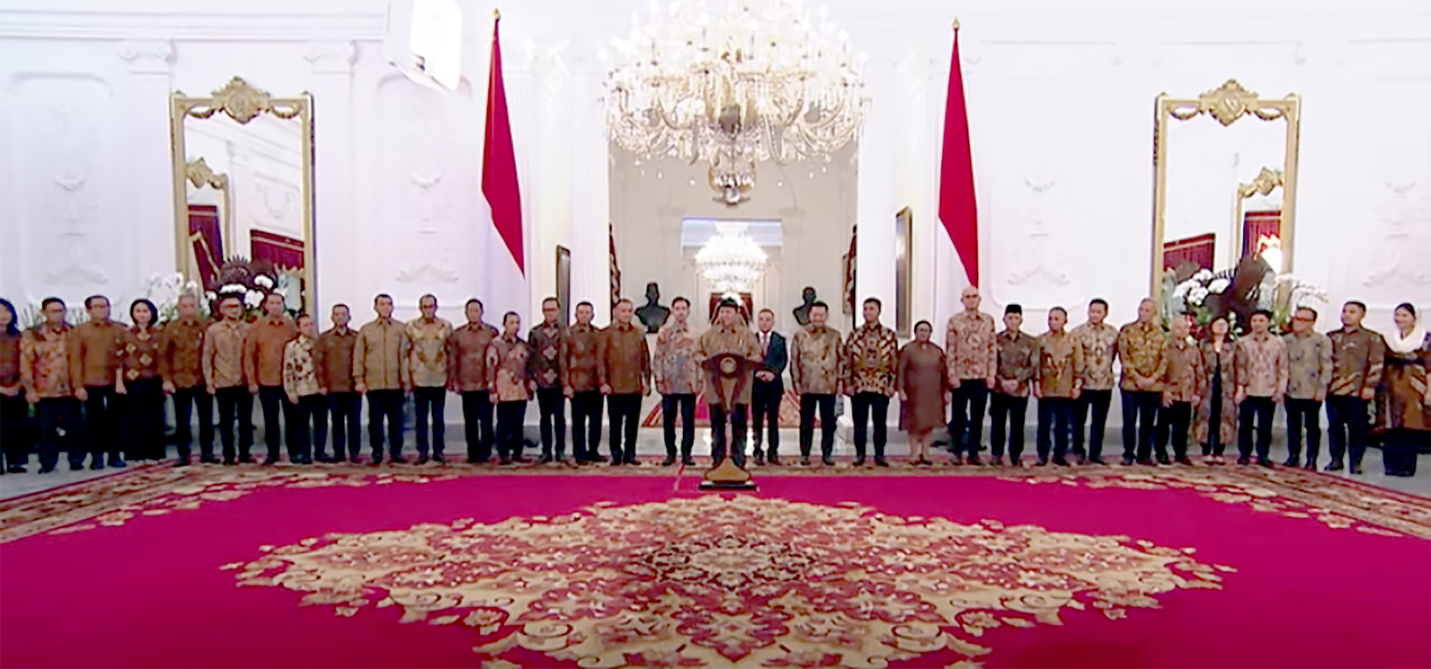 Presiden Prabowo Subianto Saat Mengumumkan nama-nama menteri di Istana Negara.