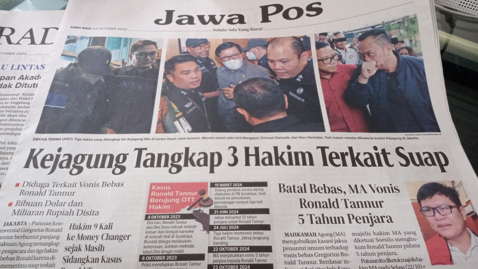 Tiga hakim PN Surabaya ditangkap Kejagung (tangkapan Layar Jawa Pos)