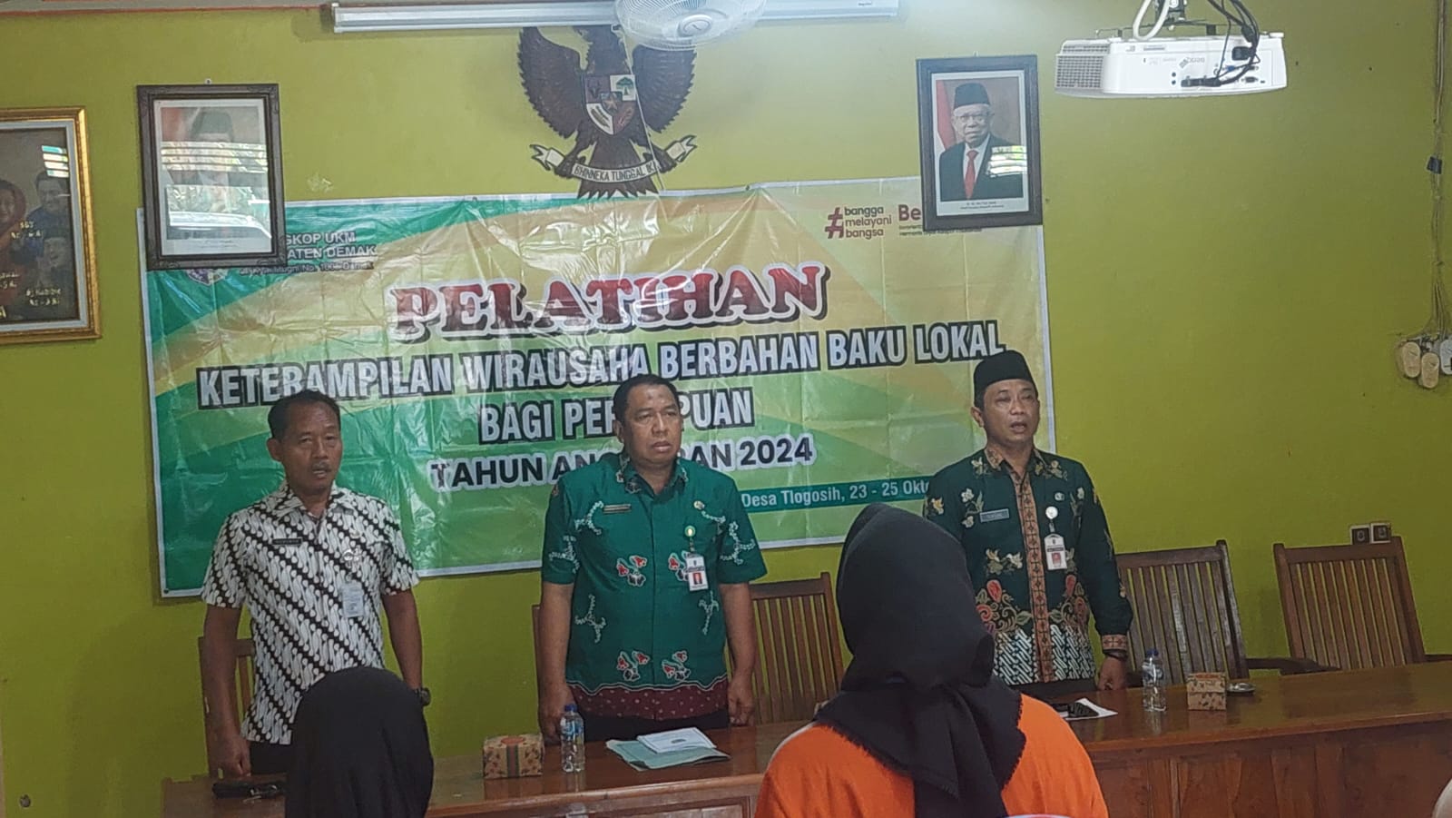 Kepala Dindagkop UKM Pemkab Demak Iskandar Zulkarnain dalam pelatihan UMKM. (Wahibpribadi)