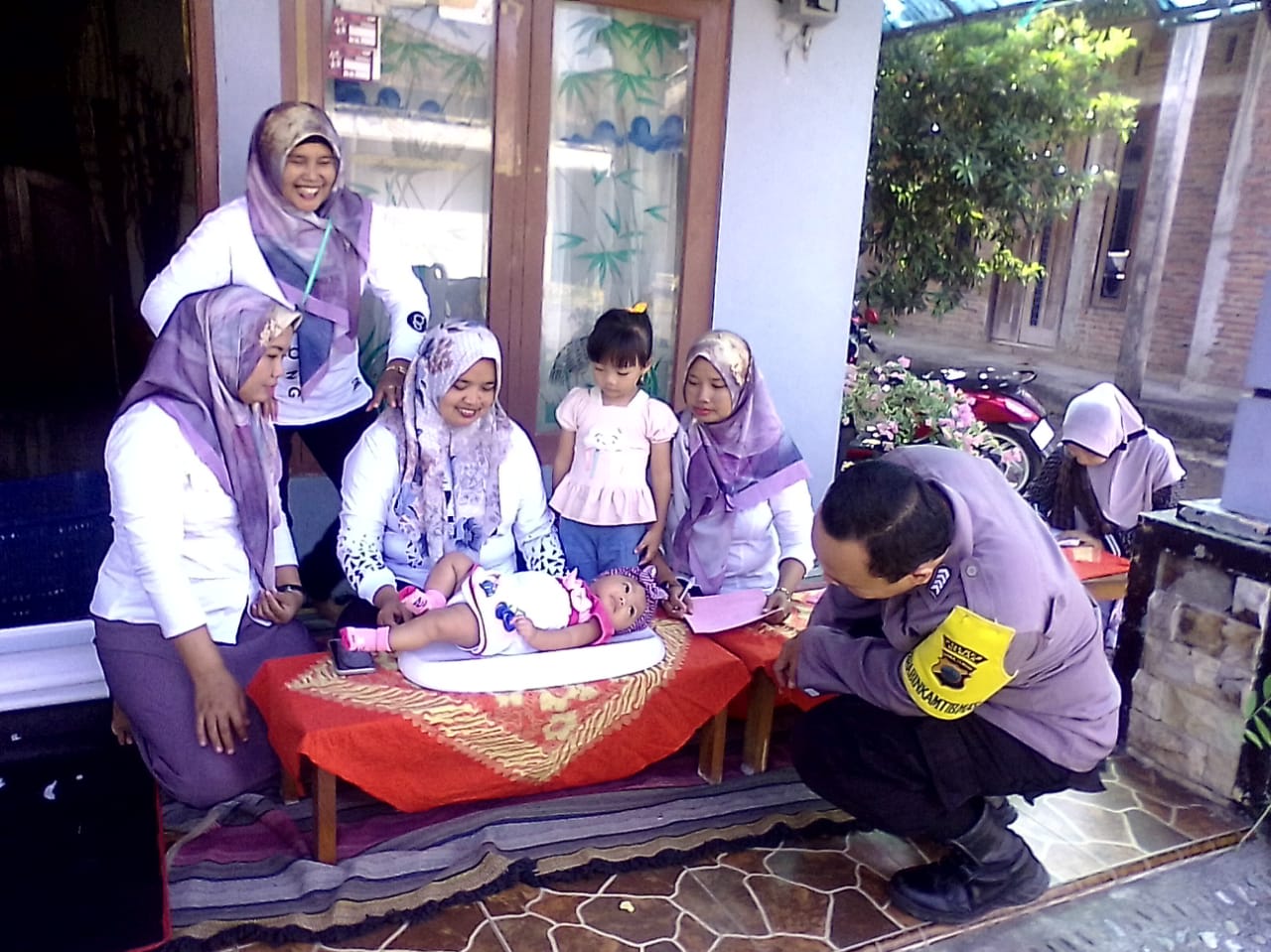 Kegiatan Posyandu di Kecamatan Mijen menjadi ujung tombang penanganan stunting. (wahibpribadi)