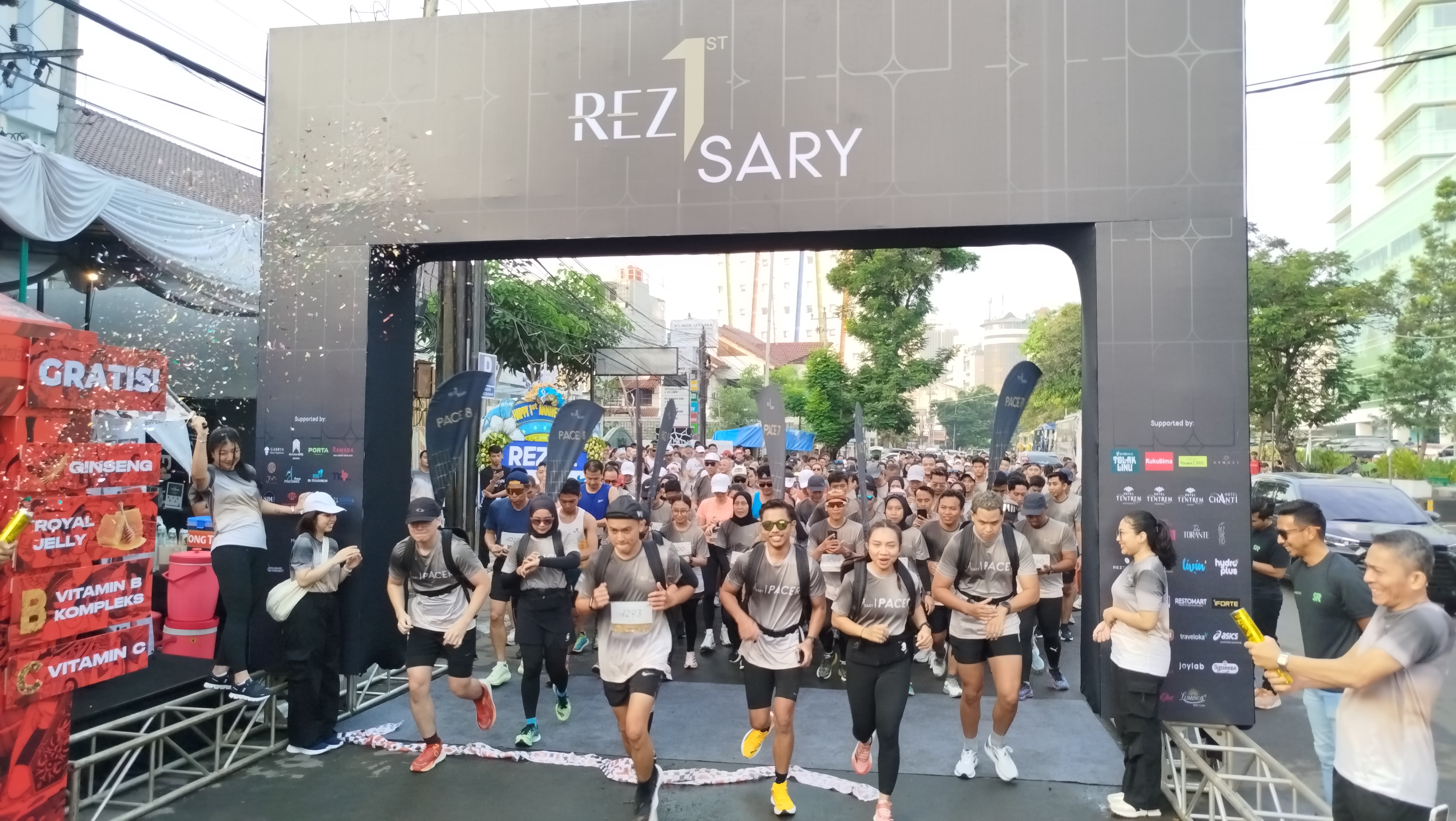 6K Fun Run yang diselenggarakan oleh REZ Hotel Semarang sebagai rangkaian first anniversary