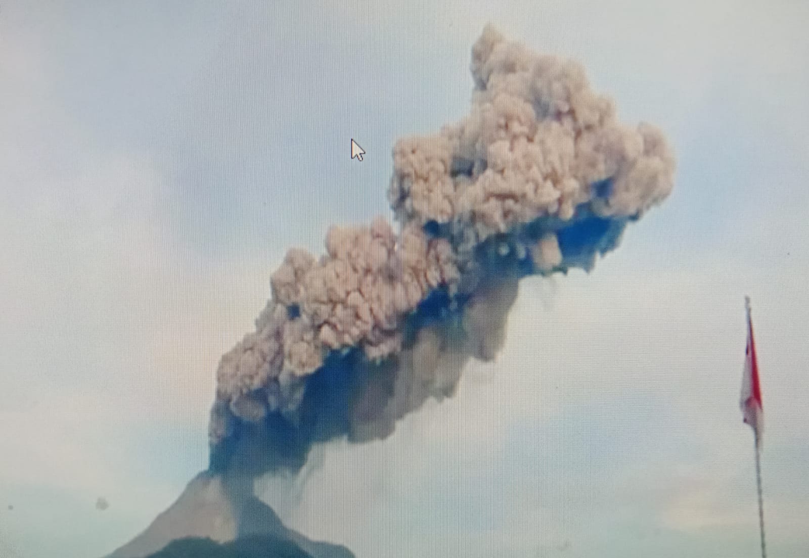 Letusan Gunung Lewotobi Laki-Laki di Flores Timur NTT (Tangkapan Layar)