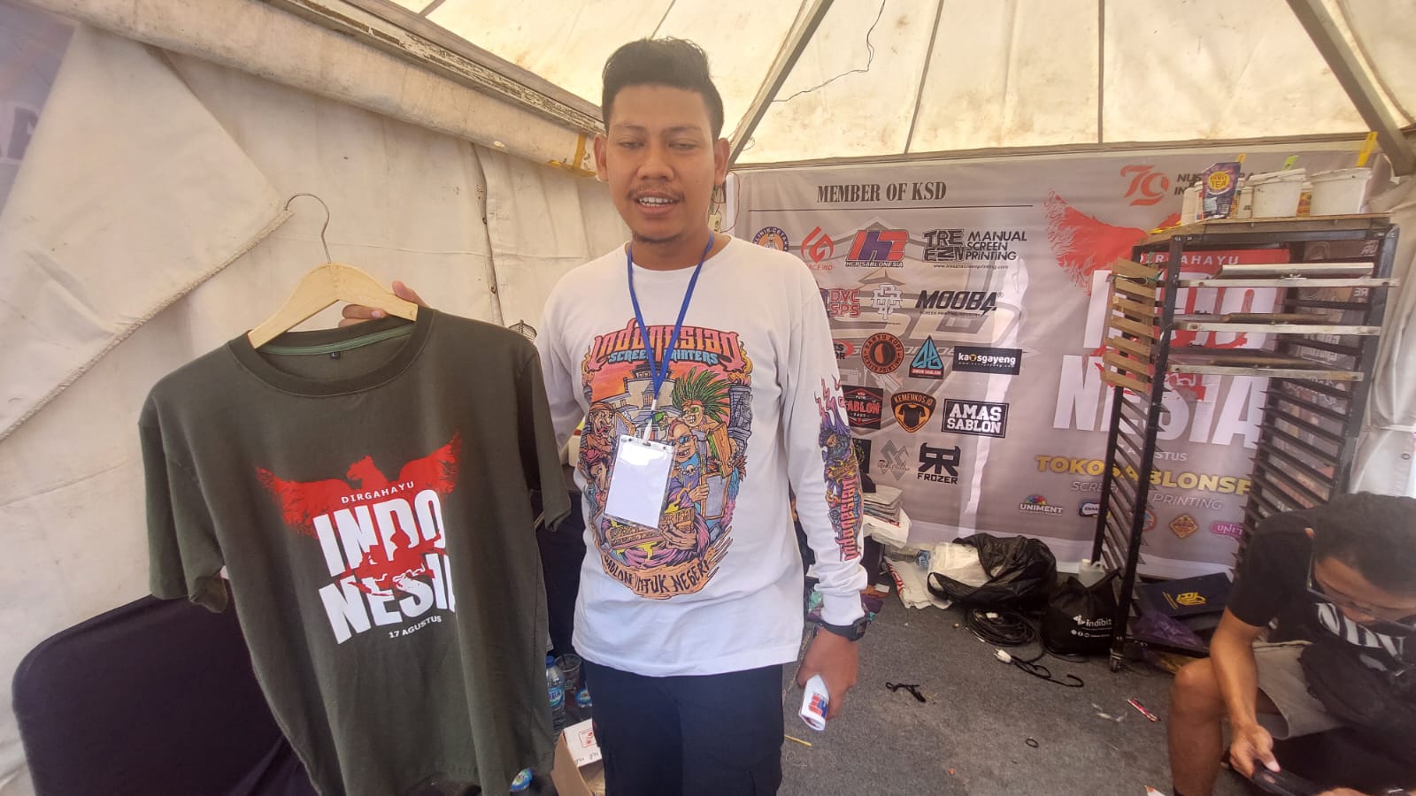 Stan UMKM kaos sablon ikut menjadi peserta pameran Demak Expo di Stadion Sultan Fatah Kota Demak. (wahibpribadi)