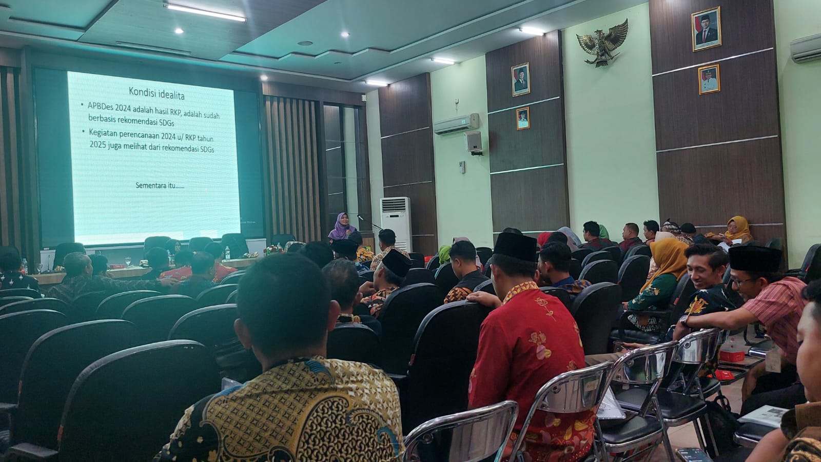 Penyampaian paparan program P3MD dalam acara desa cerdas yang digelar Dinpermades P2KB Demak. (Wahibpribadi)