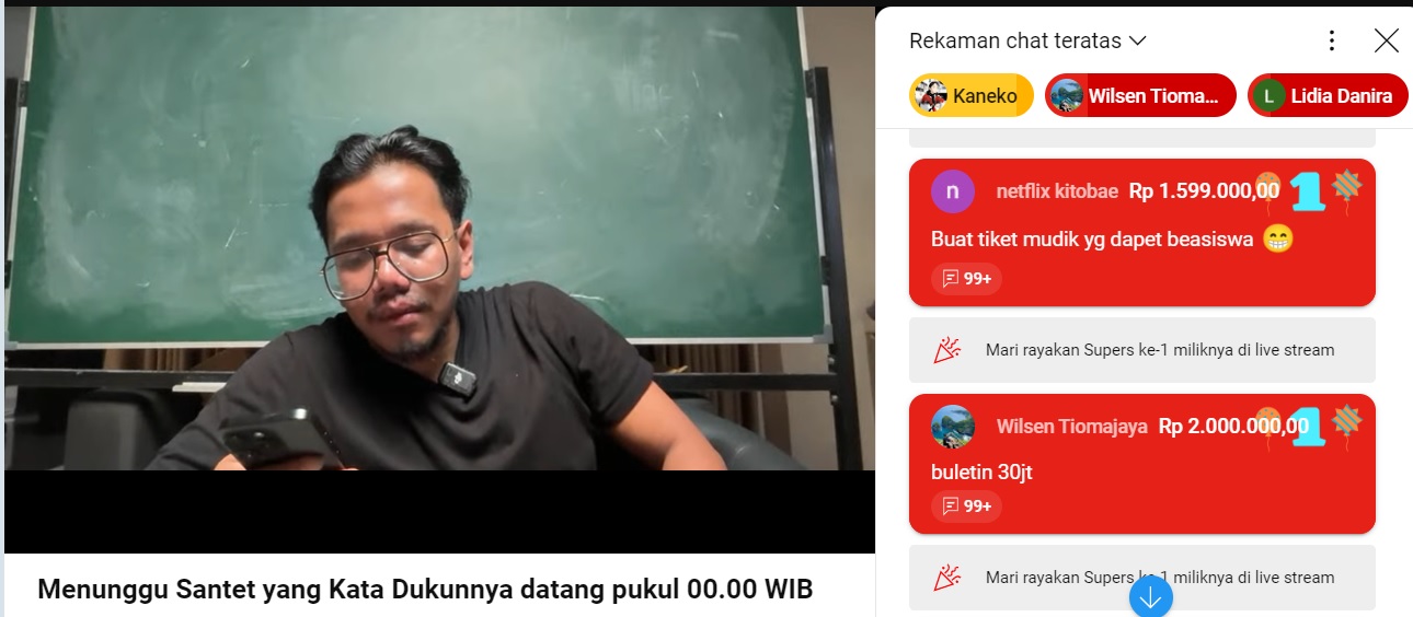 Tangkap Layar Youtube Ferry Irwandi saat mendapat banyak saweran dari penonton.