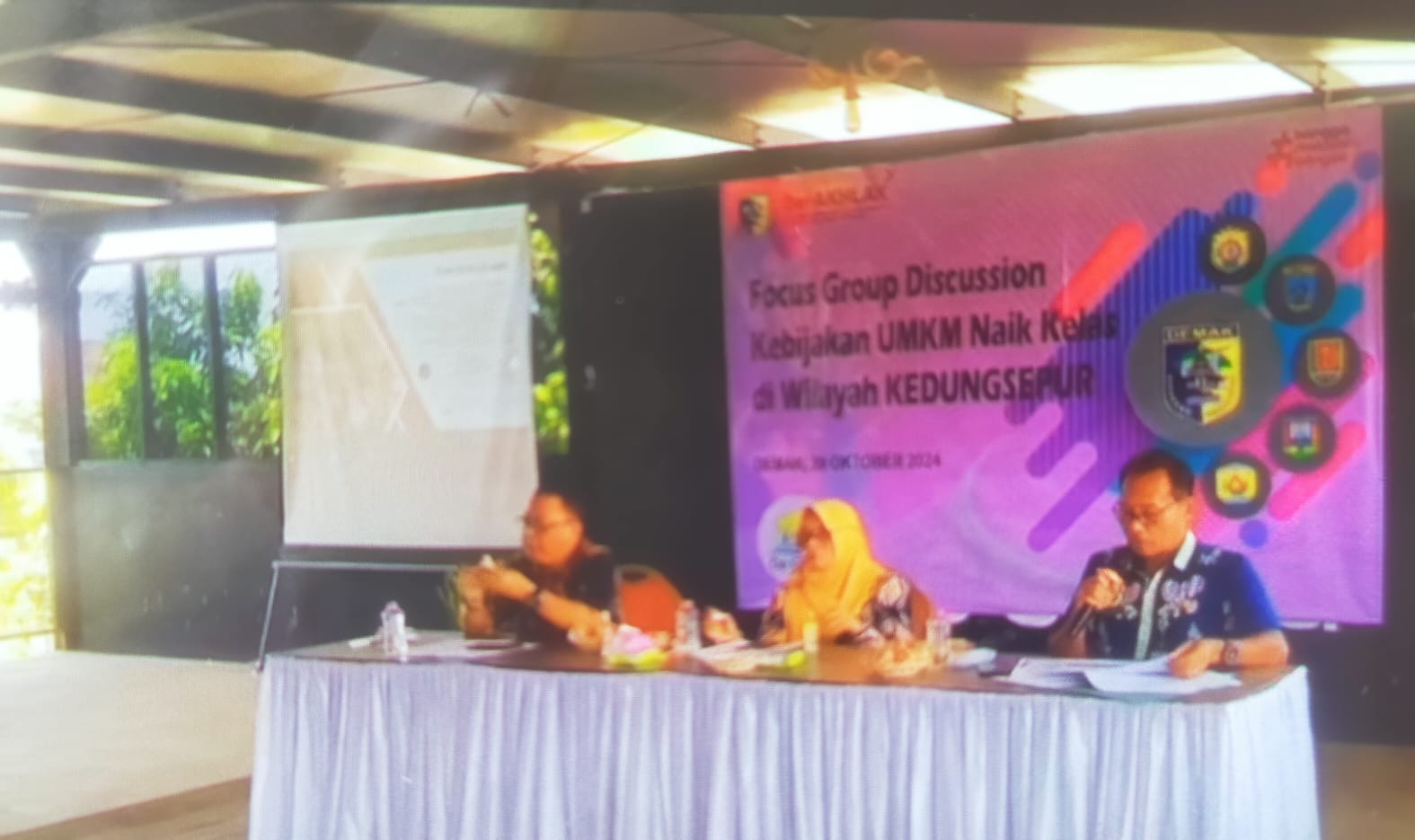 Suasana FGD tentang UMKM naik kelas wilayah Kedungsepur di Green Garden Demak. (Wahibpribadi)